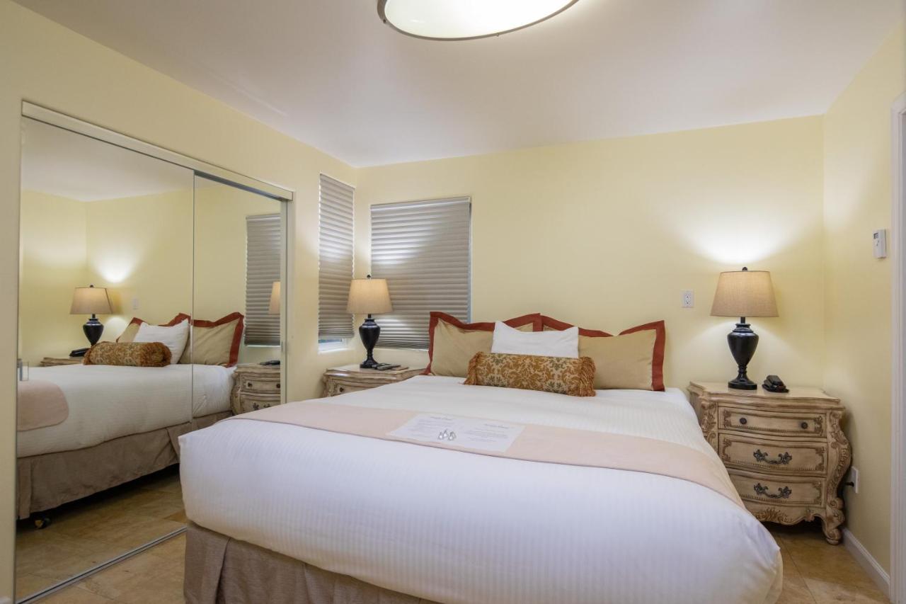 The Vendange Carmel Inn & Suites Ngoại thất bức ảnh