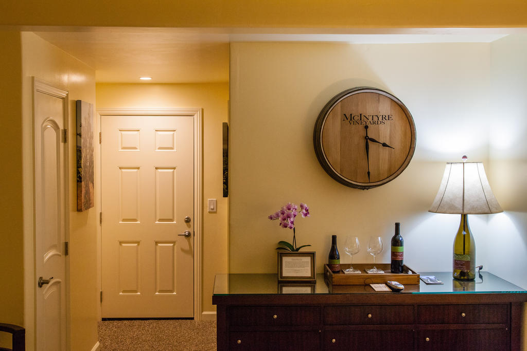 The Vendange Carmel Inn & Suites Phòng bức ảnh