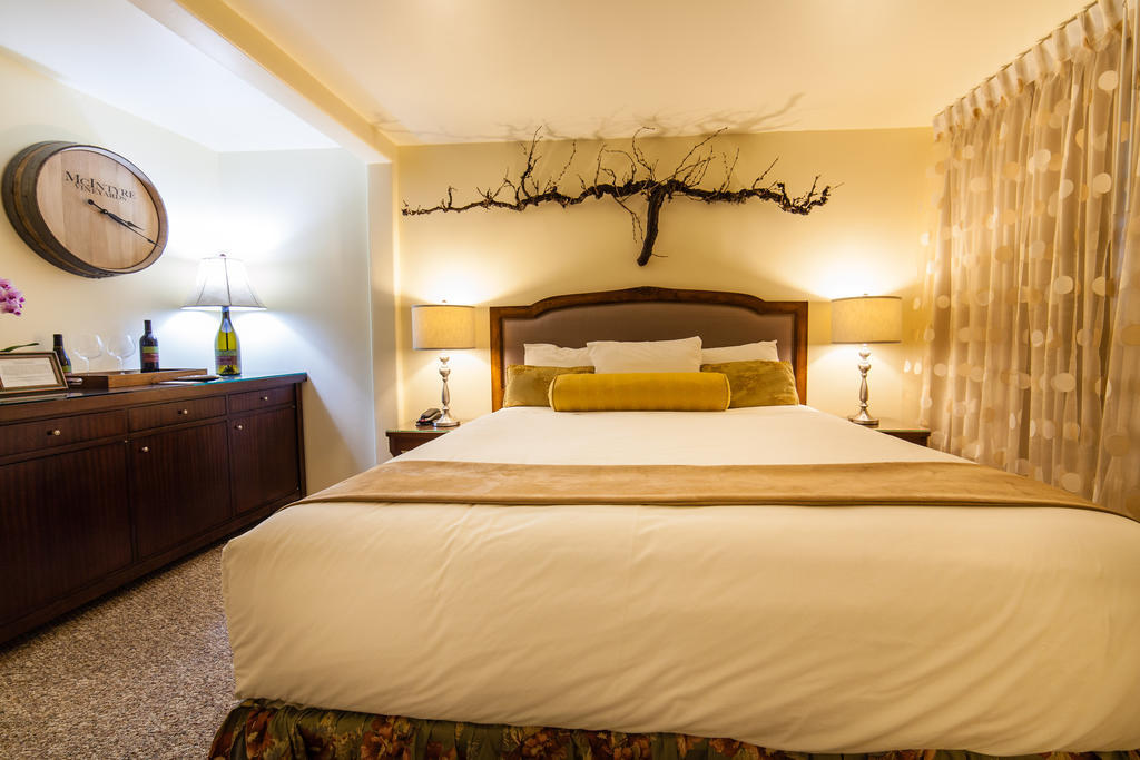 The Vendange Carmel Inn & Suites Phòng bức ảnh