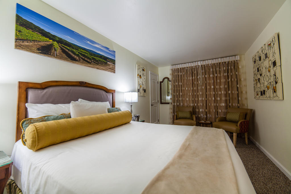 The Vendange Carmel Inn & Suites Phòng bức ảnh