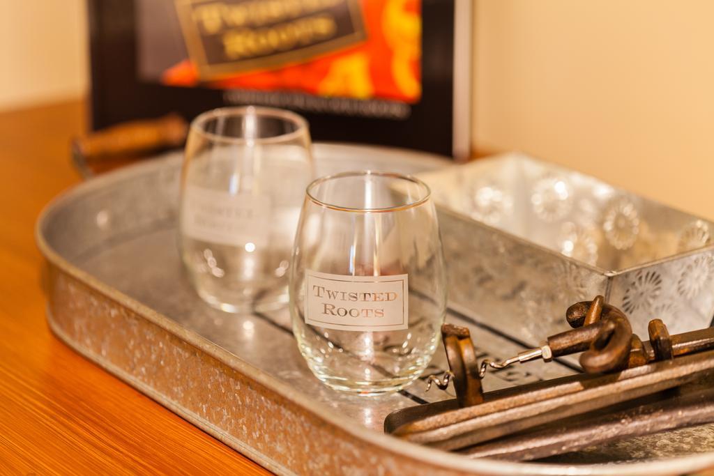 The Vendange Carmel Inn & Suites Ngoại thất bức ảnh